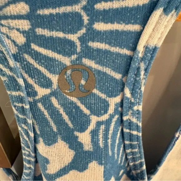 Lululemon Blue and White Floral Print Racerback Tank - Picture 3 of 4